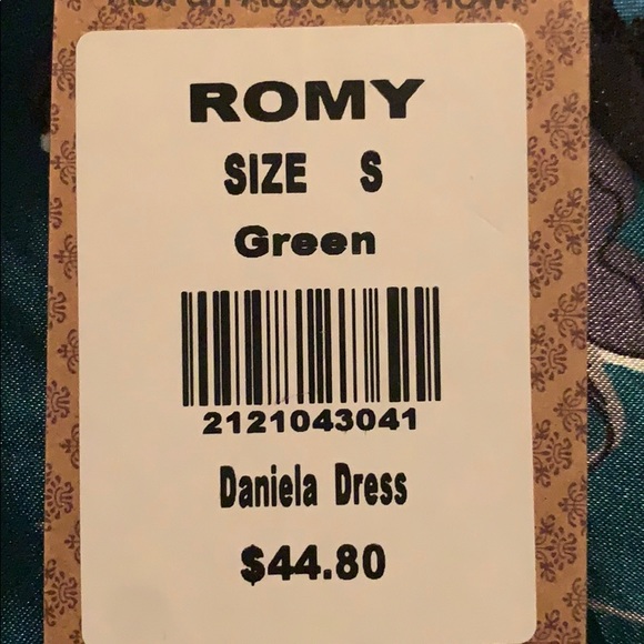 Green Dress - Picture 5 of 10